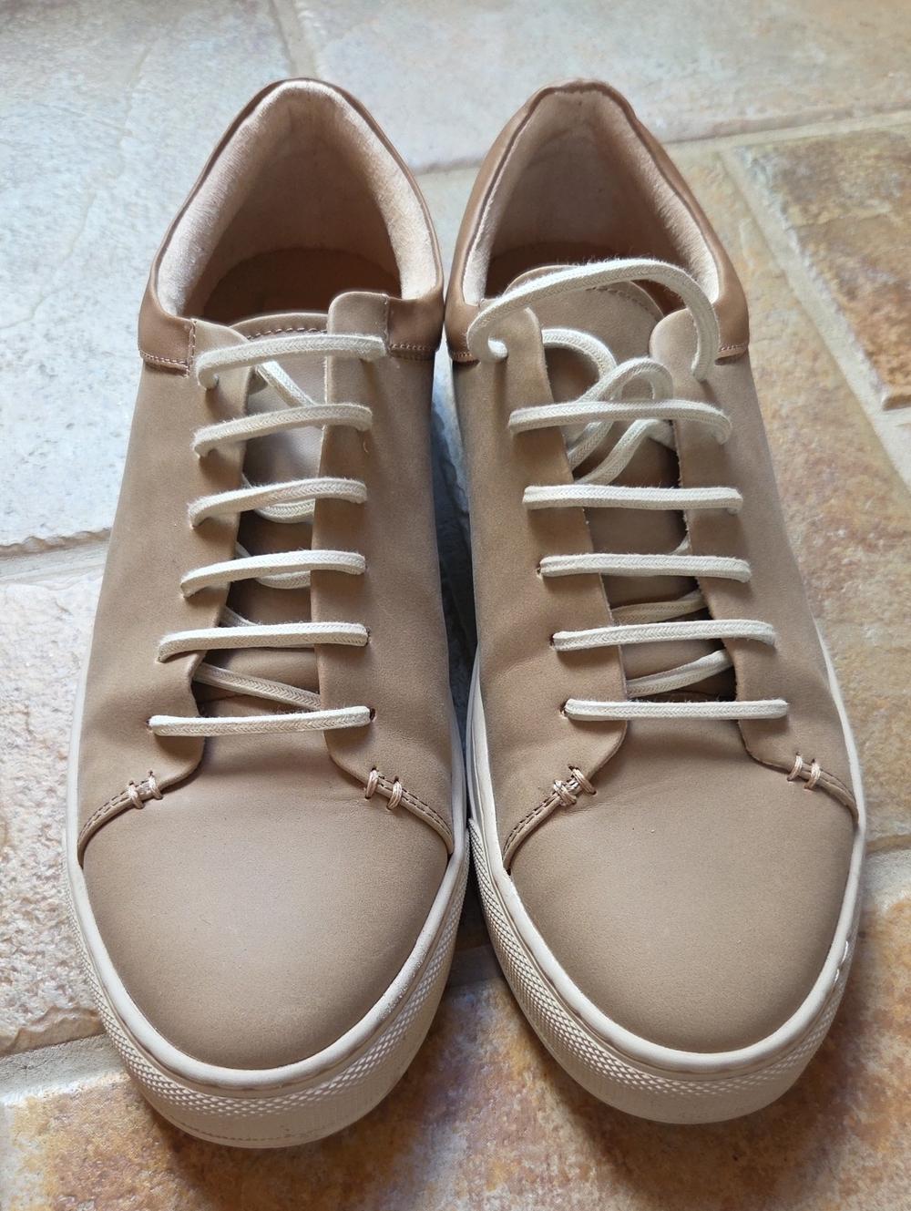 Men's Casual Lace-Up Sneakers in Taupe